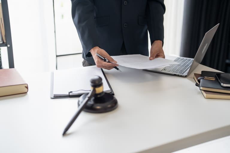 弁護士に相談する際の注意点