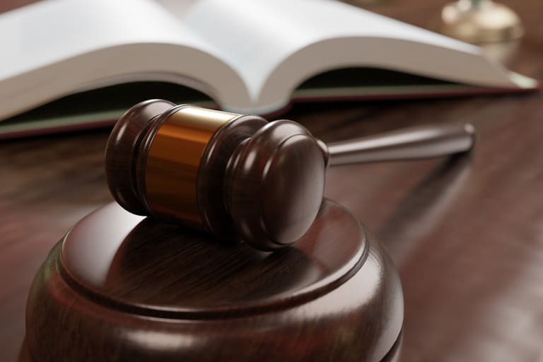 弁護士に依頼する際の注意点・費用について