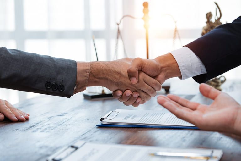 弁護士に依頼するメリット