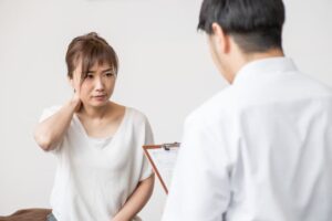 むちうち慰謝料の弁護士基準とは?増額する5つのケースを解説