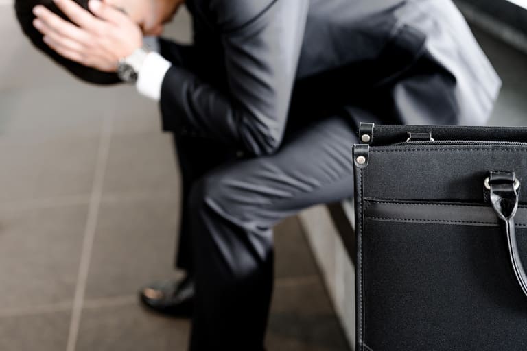 交通事故で弁護士を依頼して後悔した5つの要因|知っておくべき注意点