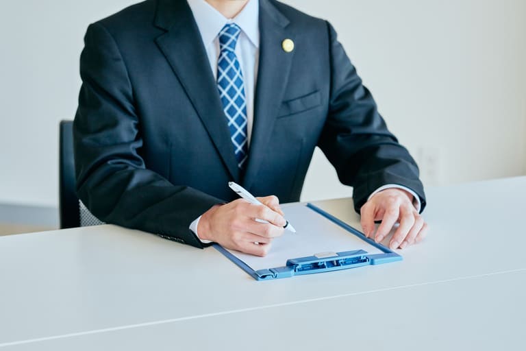 交通事故における弁護士費用の基本相場