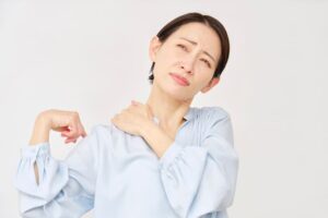 むちうちで6ヶ月通院した場合の示談金相場を完全解説！弁護士基準で最大化