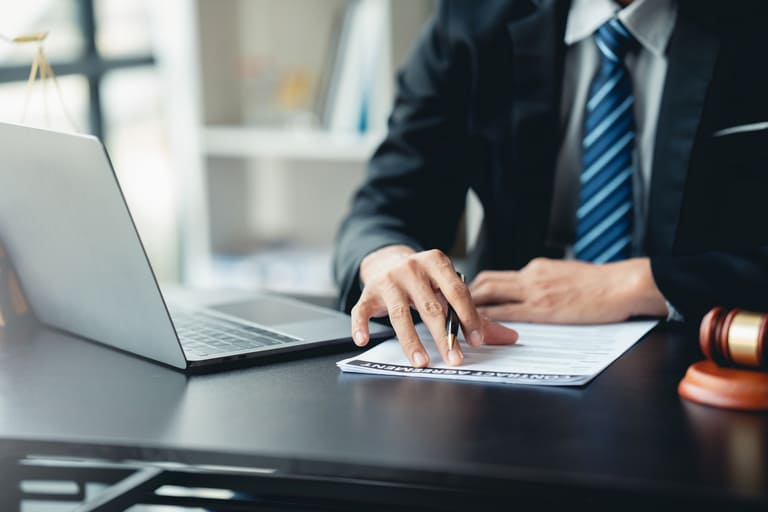 弁護士に依頼するメリットと注意点